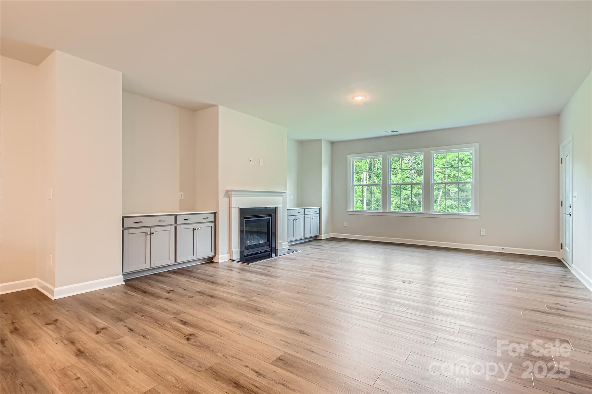 Roselyn - Residential