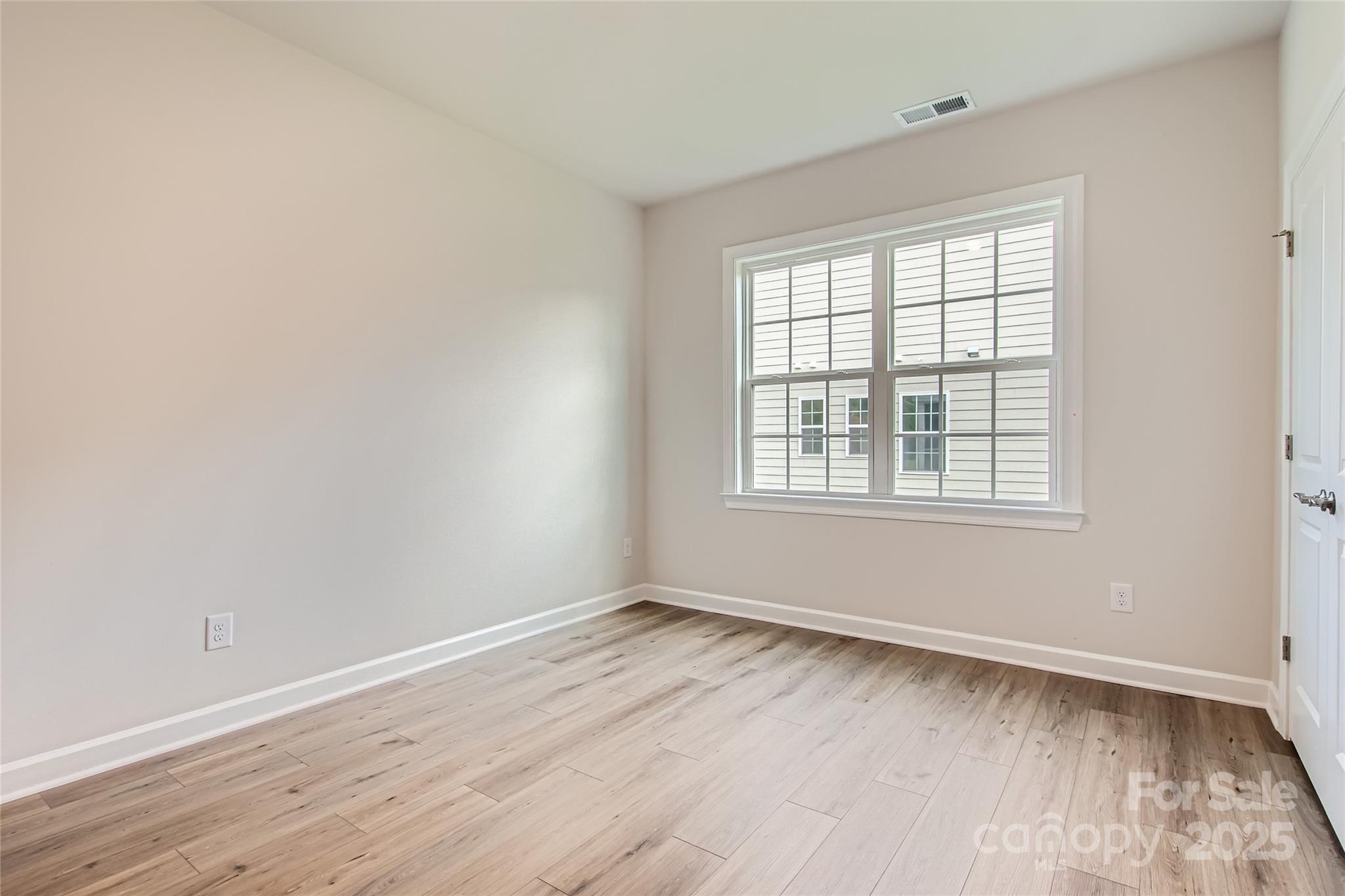 Roselyn - Residential