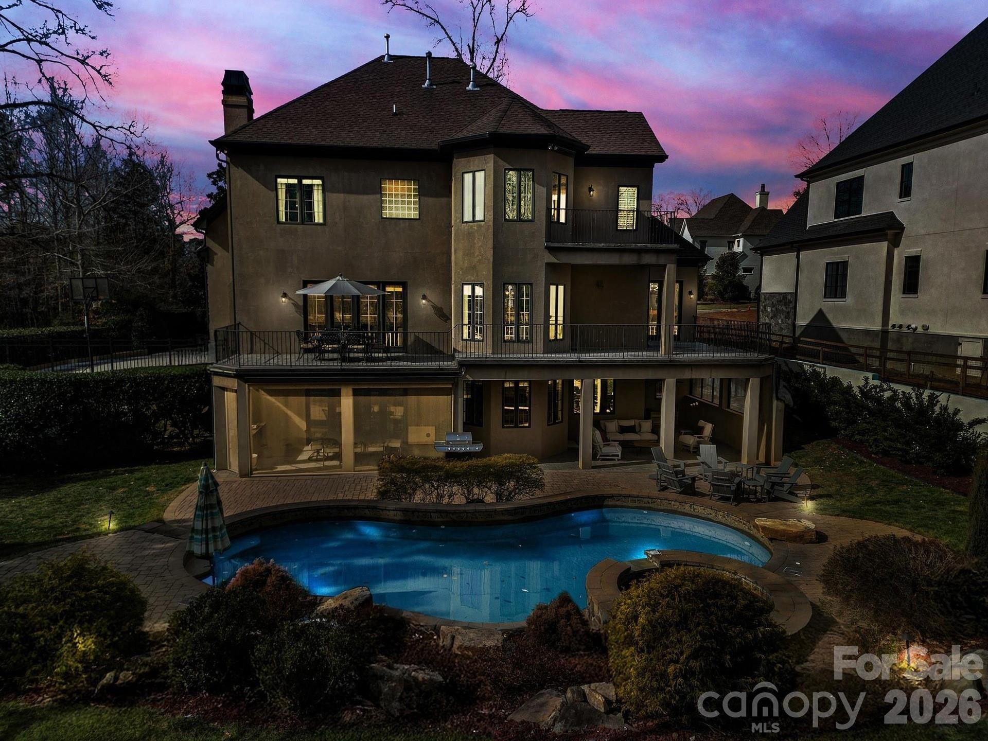 8000 Skye Lochs Drive