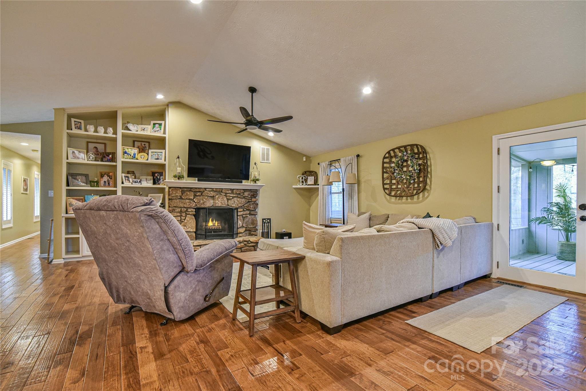 3 Brook Forest Drive