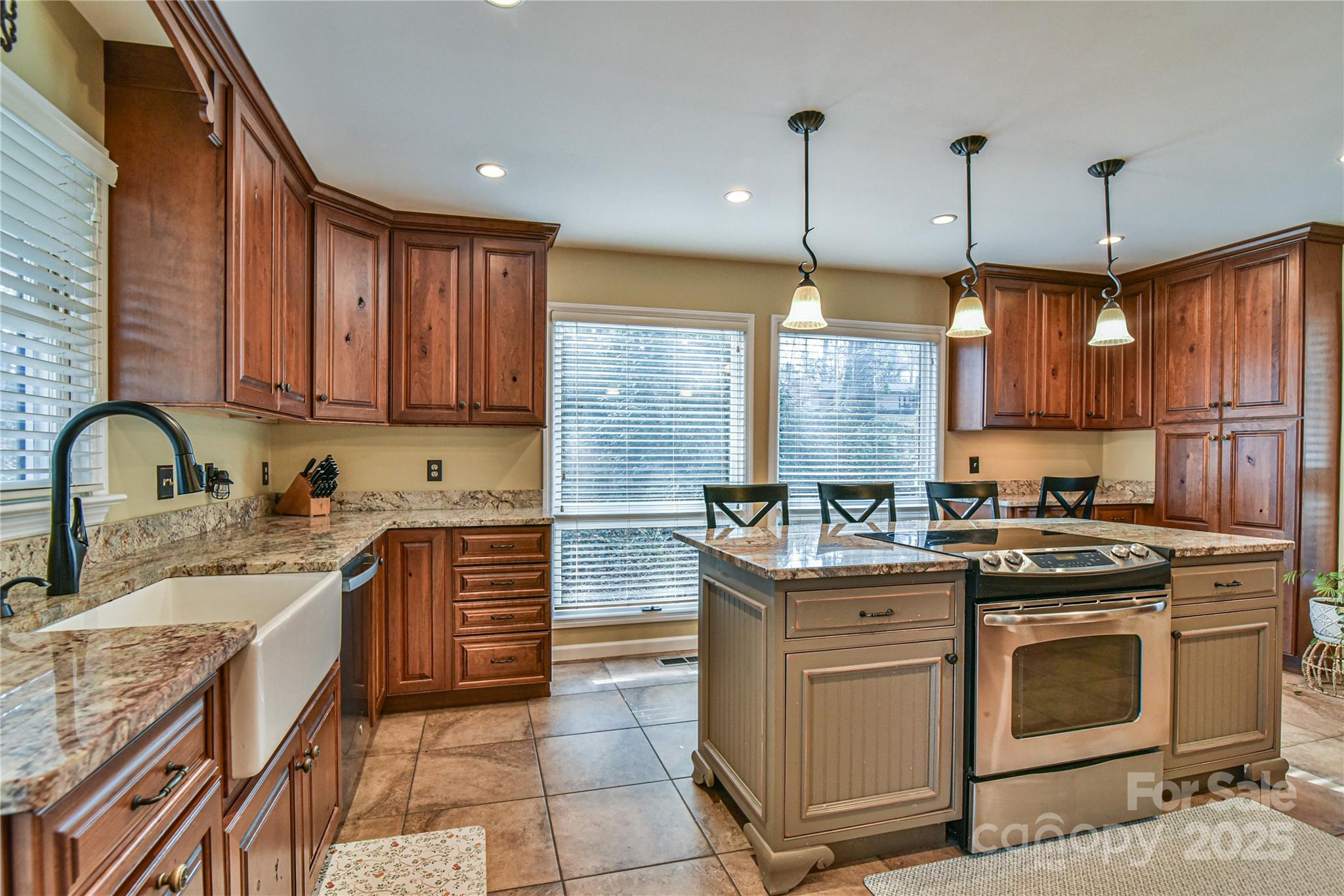 3 Brook Forest Drive