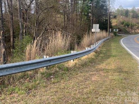 1.0AC HOLBERT COVE Road 2 Saluda NC 28773