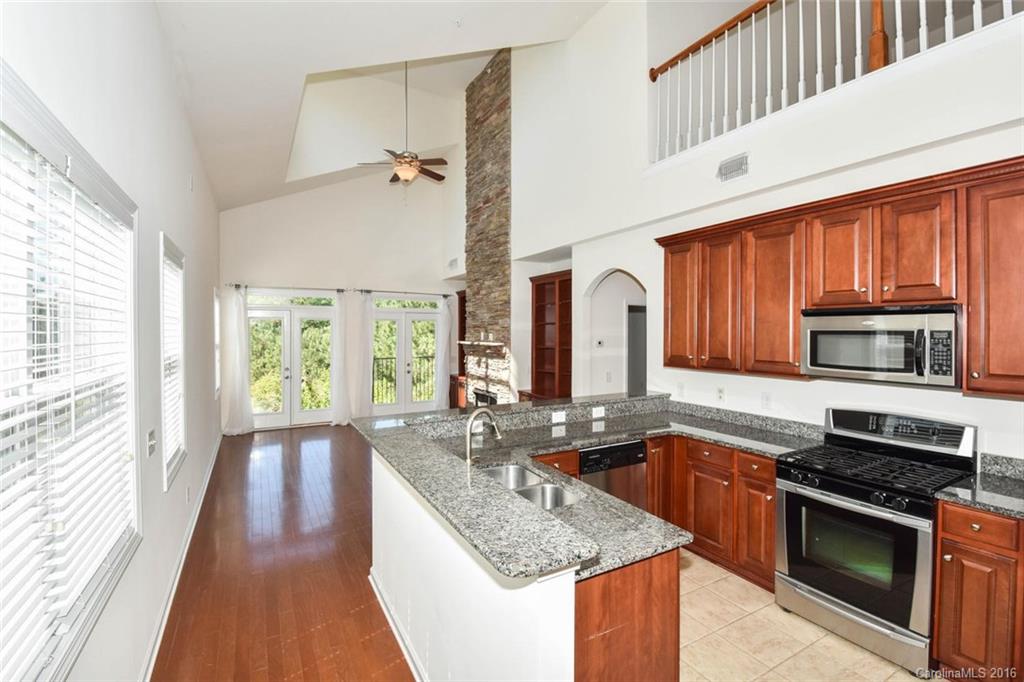 Lake Shore - Residential