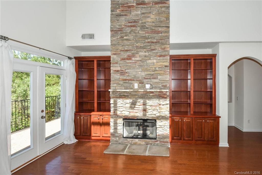 Lake Shore - Residential