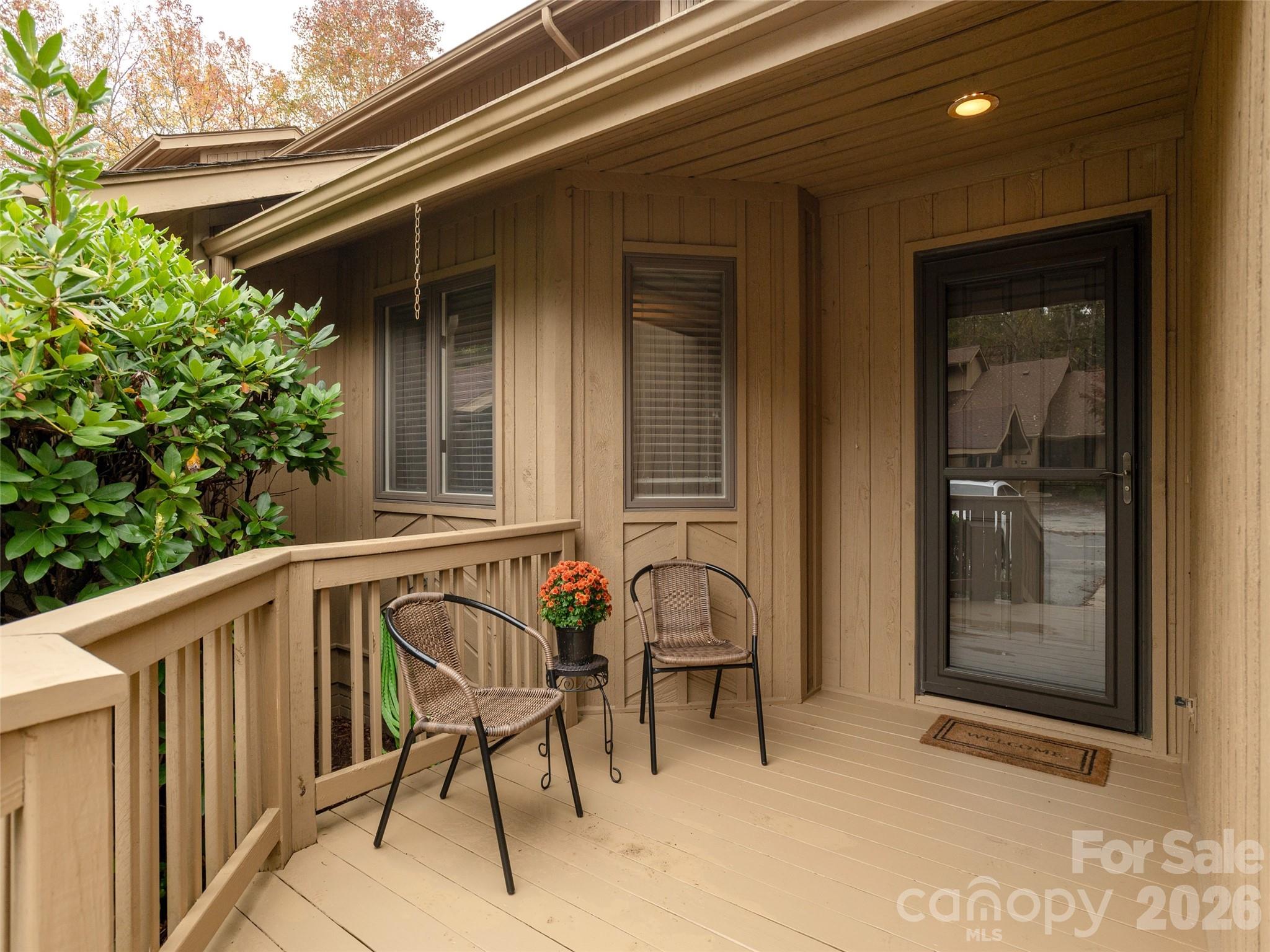 606 Red Oak Drive