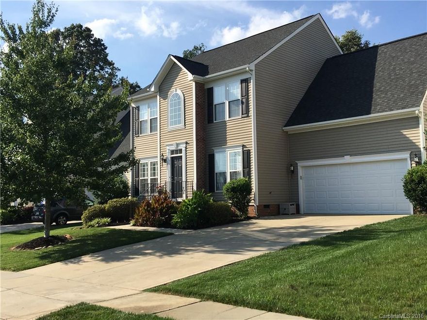 Spacious and wonderful home in Lawson Community. Like new on inside with gleaming hardwoods on 
most of first floor. Kitchen updated with beautiful 42" cherry cabinets and granite countertops with breakfast
bar and stainless steel appliances.  Open floorplan with dining area open to great room with gas fireplace. 
Giant deck for entertaining . Completely fenced yard. Potential workshop in garage.  Move-in ready!Home 
Warranty in place!