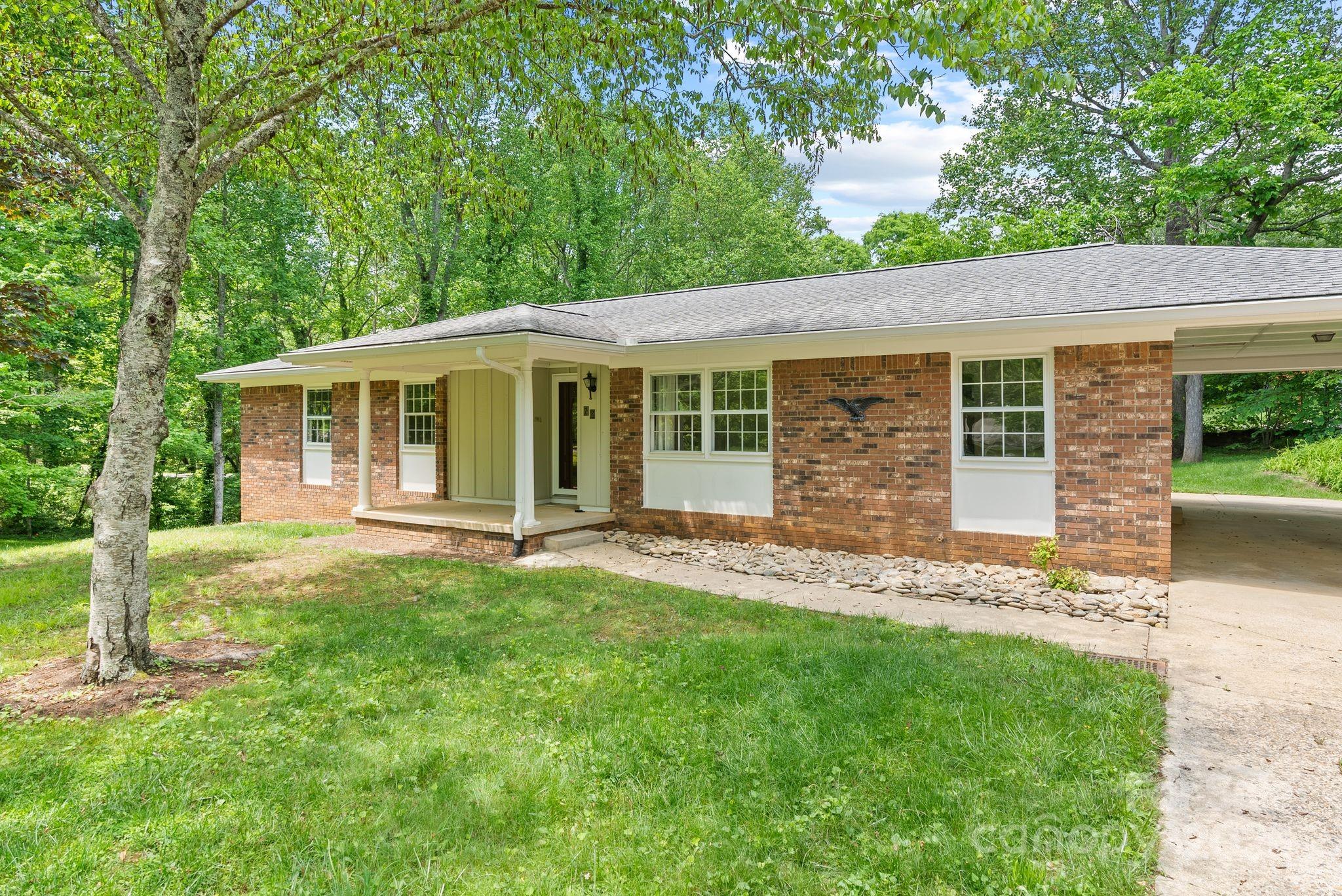 12 Springwood Drive