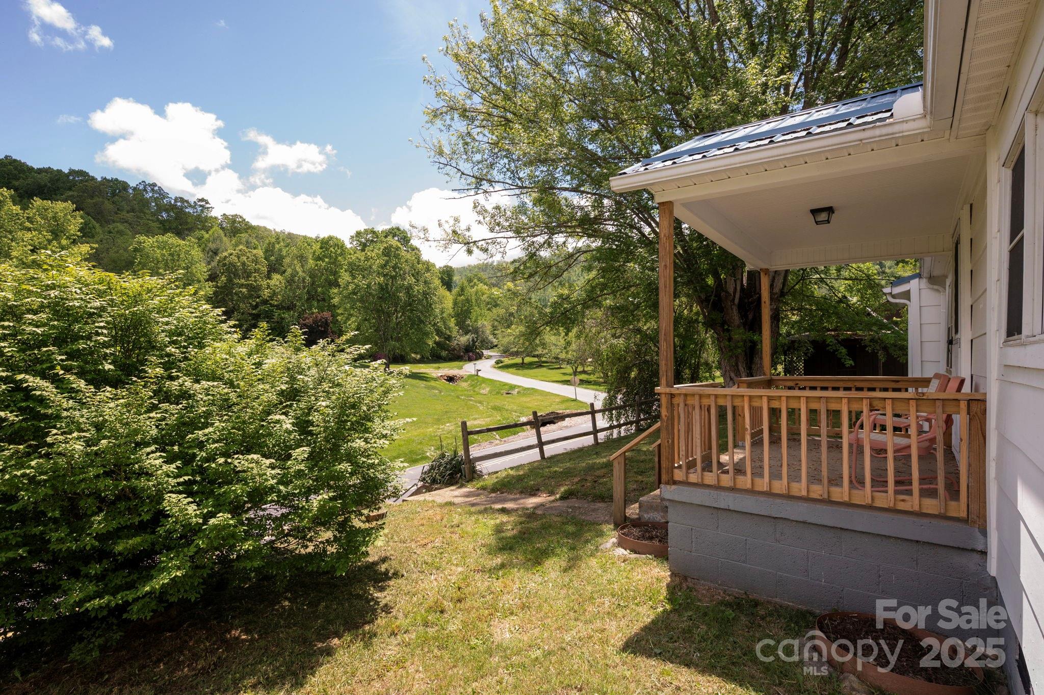 1022 Phipps Creek Road