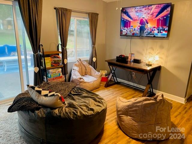 Lake Shore - Residential Lease