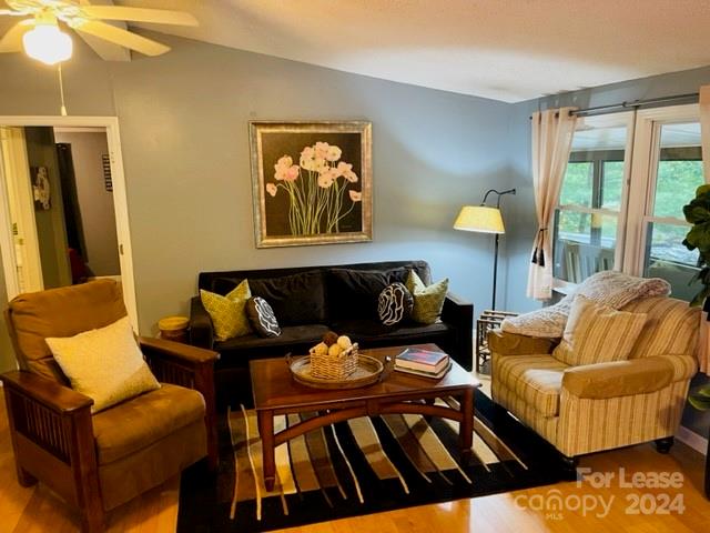 Lake Shore - Residential Lease