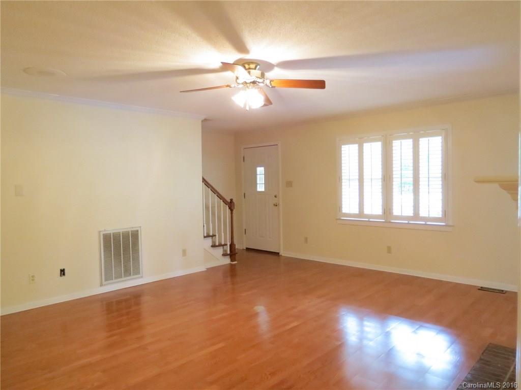 Walnut Ridge - Residential