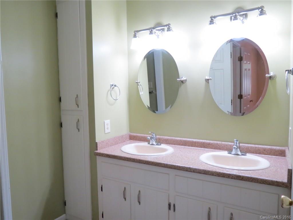 Walnut Ridge - Residential