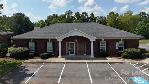 Photo of 2950 Senna Drive, Matthews, NC 28105 (MLS # 4421536)
