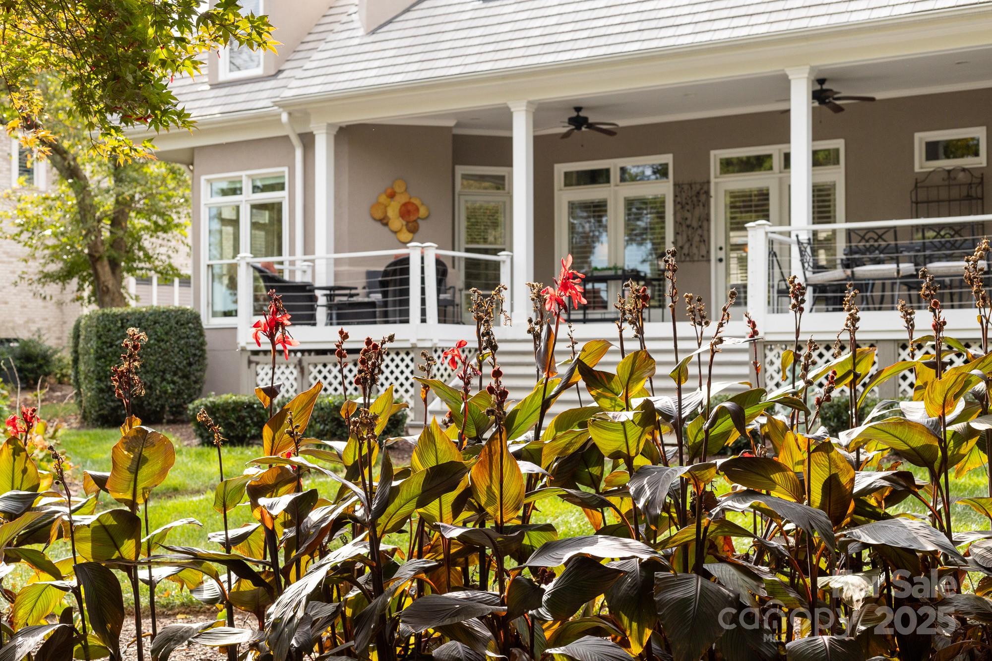 The Peninsula - Residential