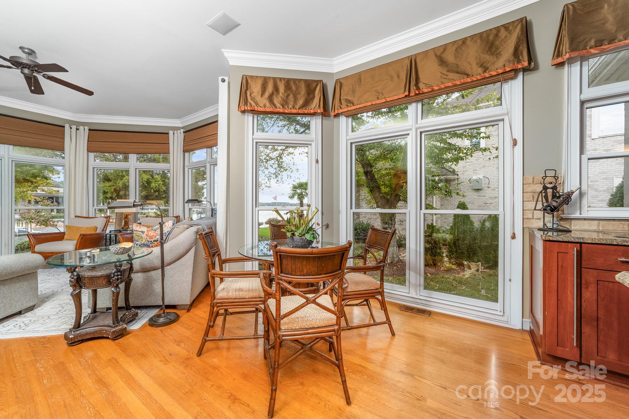 The Peninsula - Residential