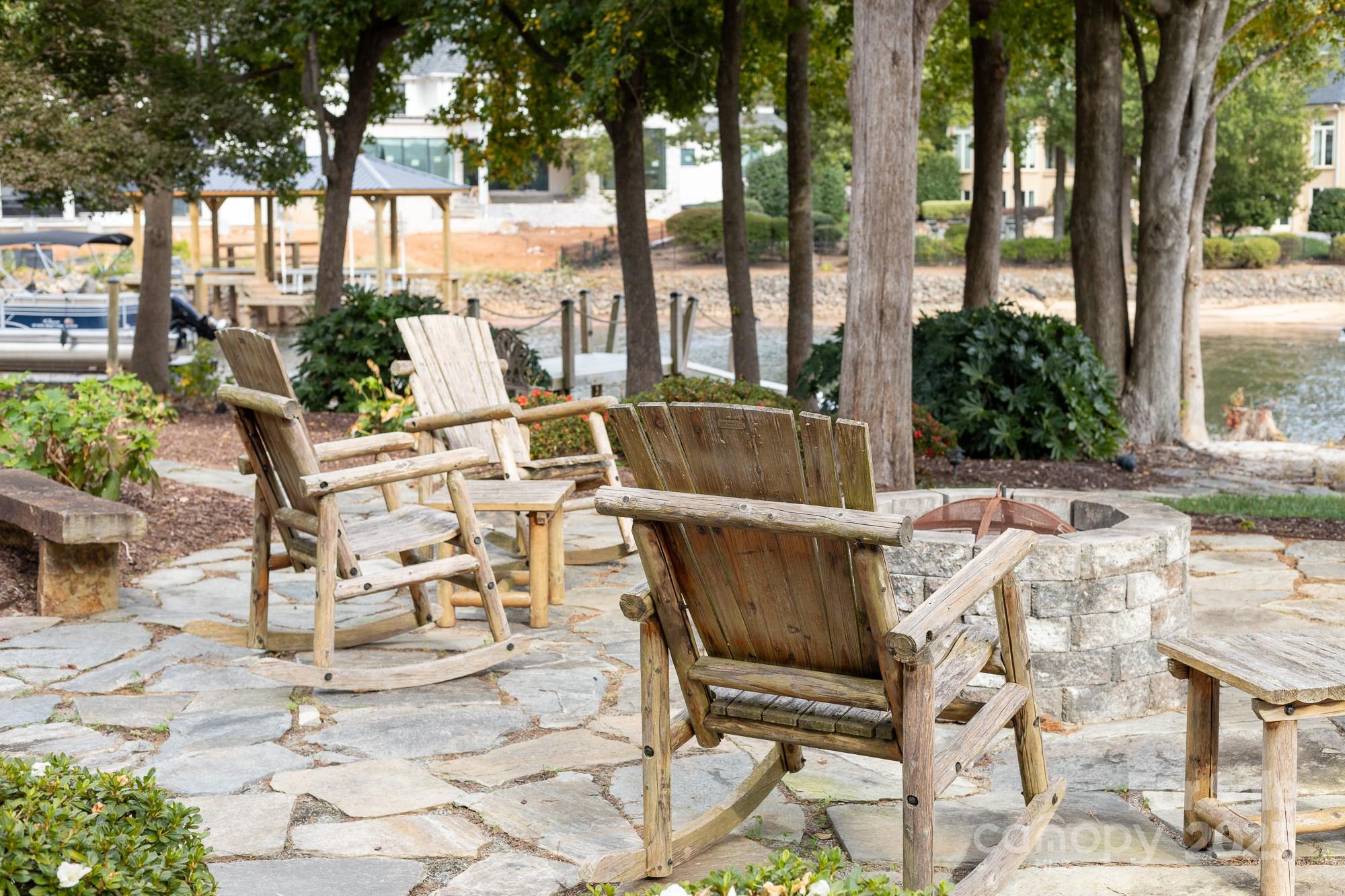 The Peninsula - Residential