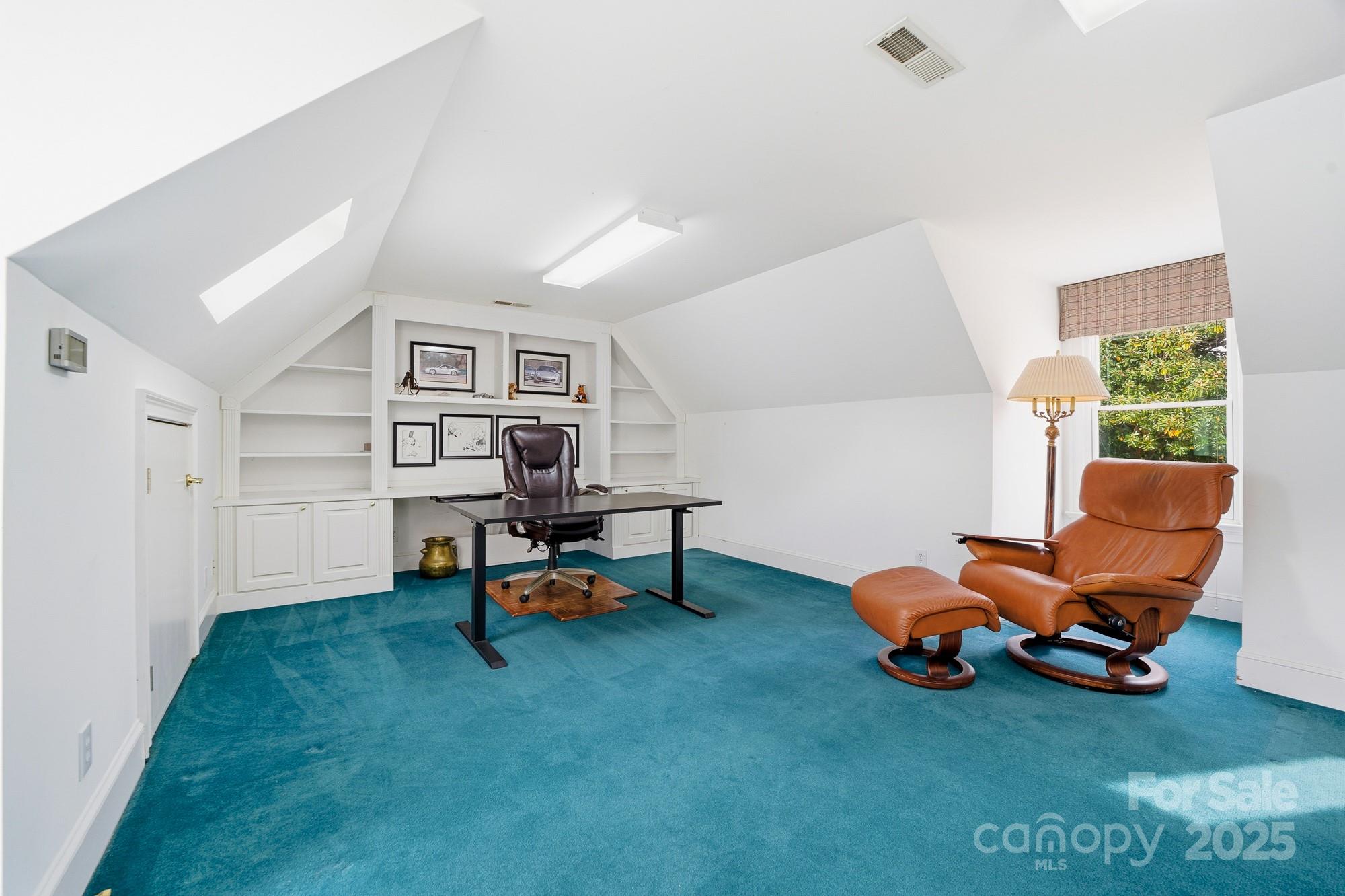 The Peninsula - Residential