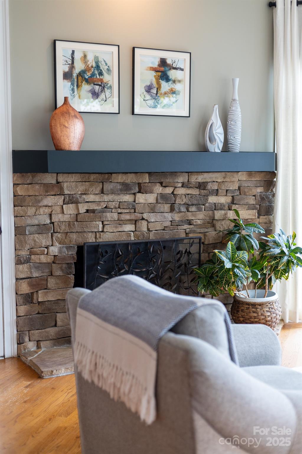 The Peninsula - Residential