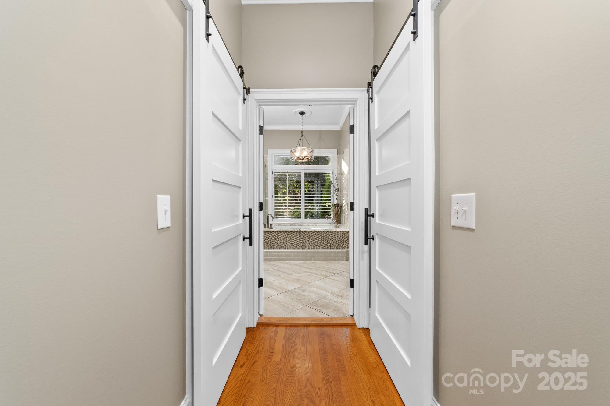 The Peninsula - Residential