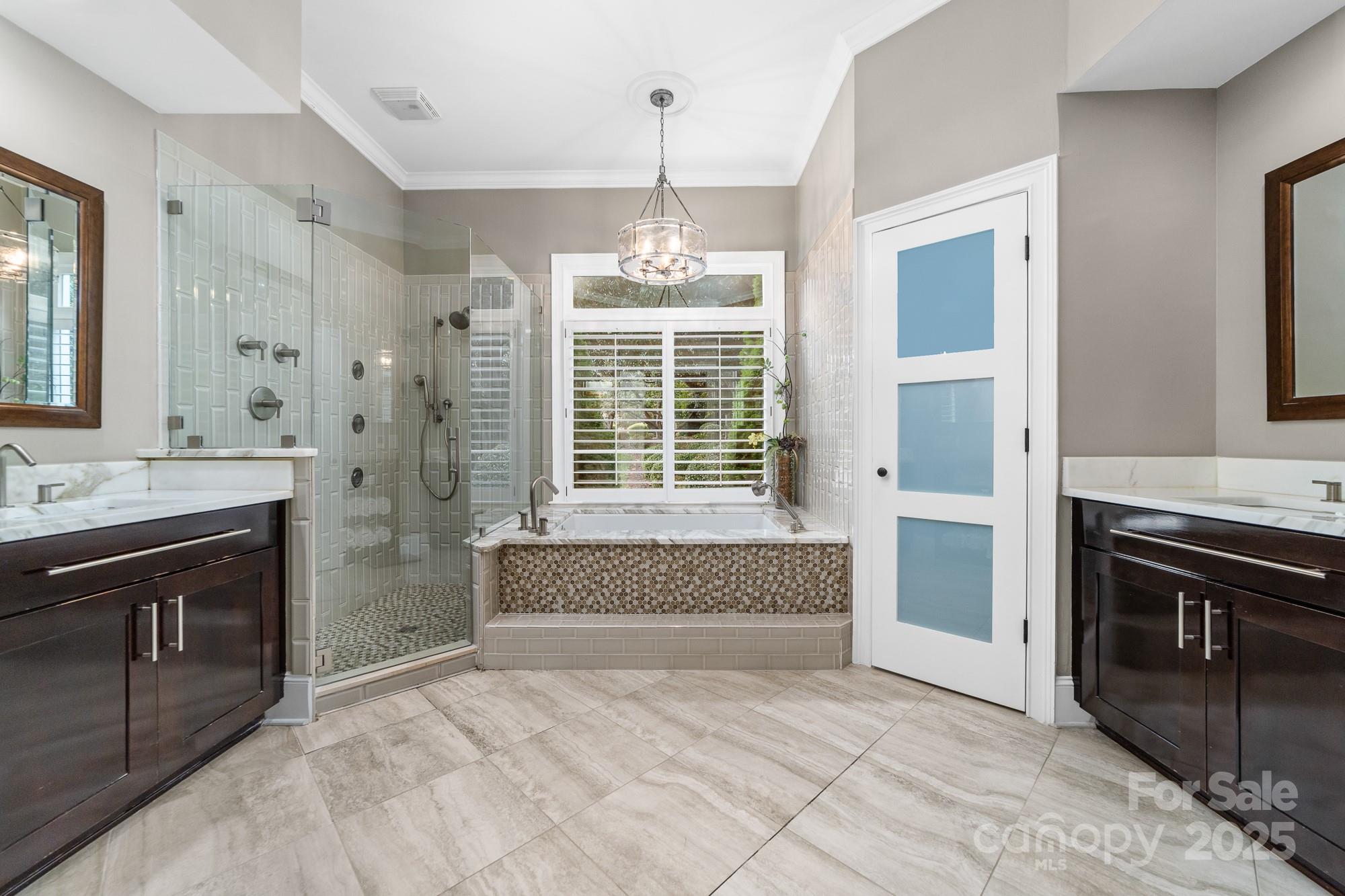 The Peninsula - Residential