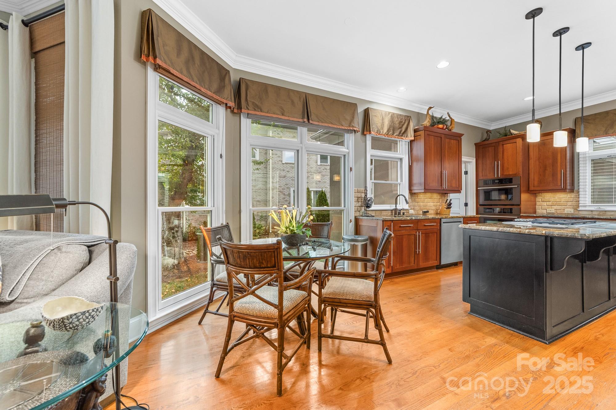 The Peninsula - Residential