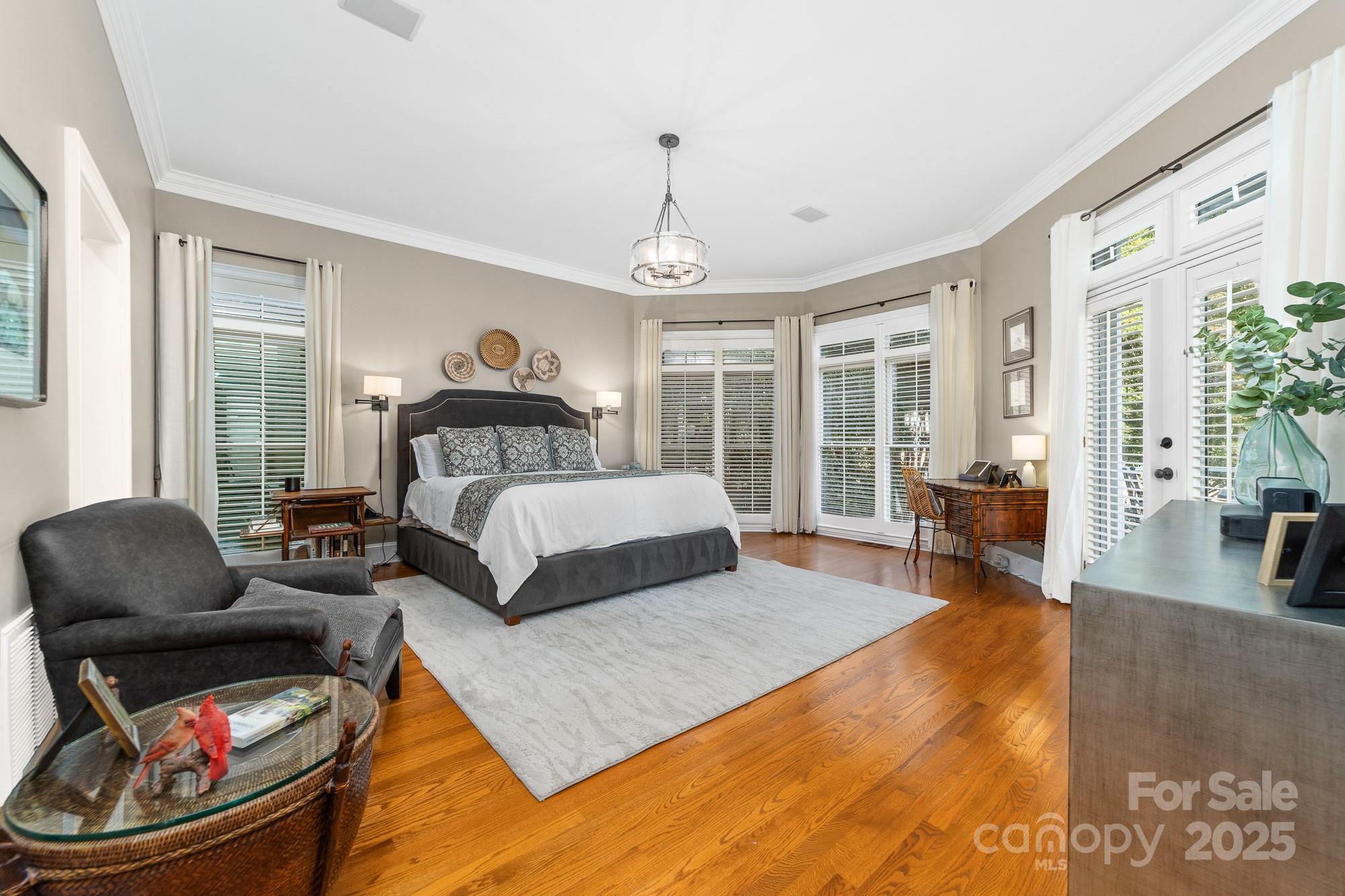 The Peninsula - Residential