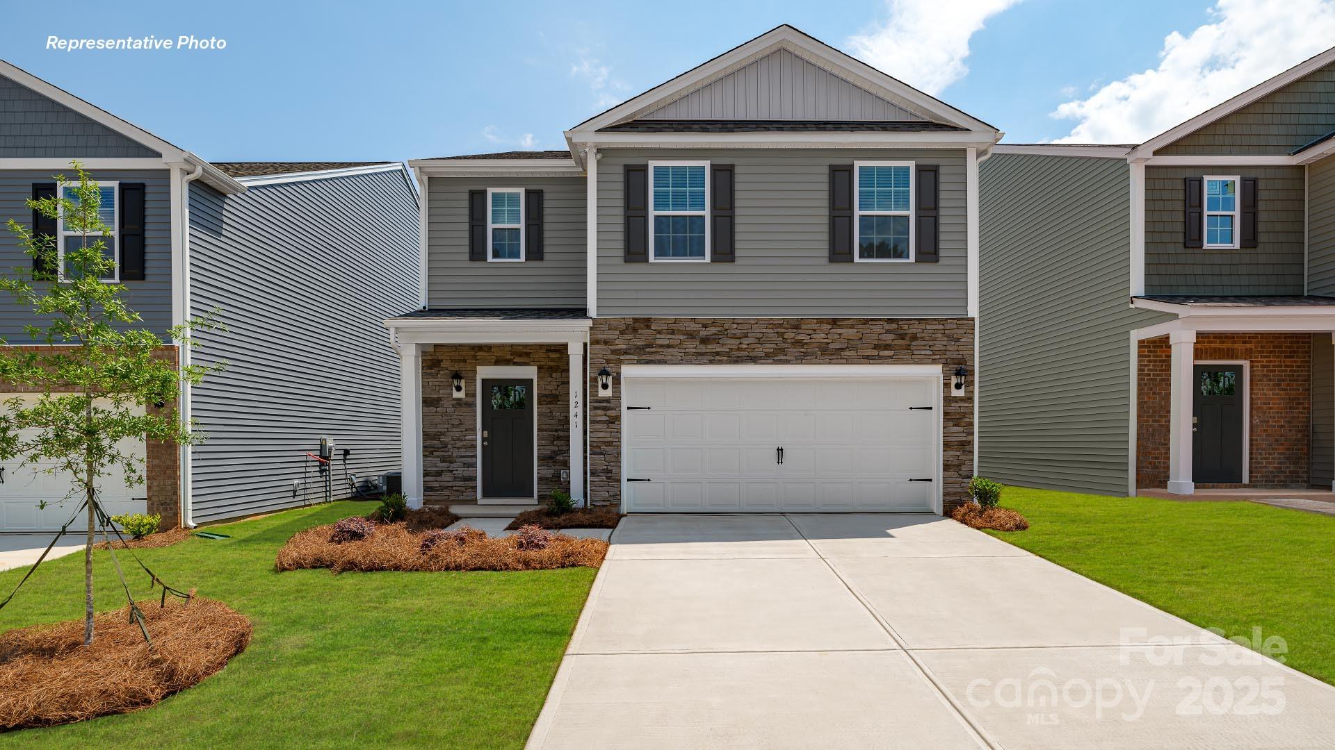 The Hamptons at Hickory - Residential