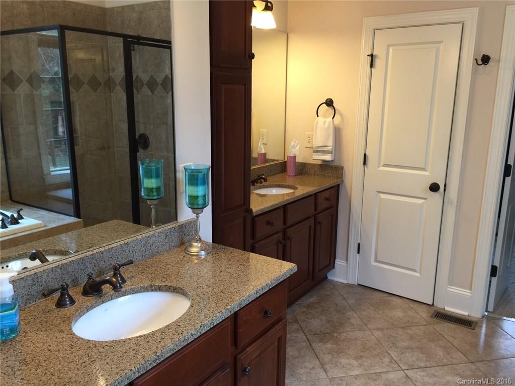 Vanderlakes - Residential