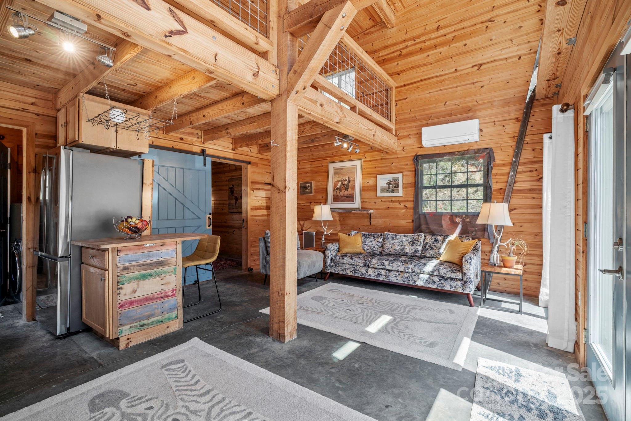 111 Moonlight Pines Trail