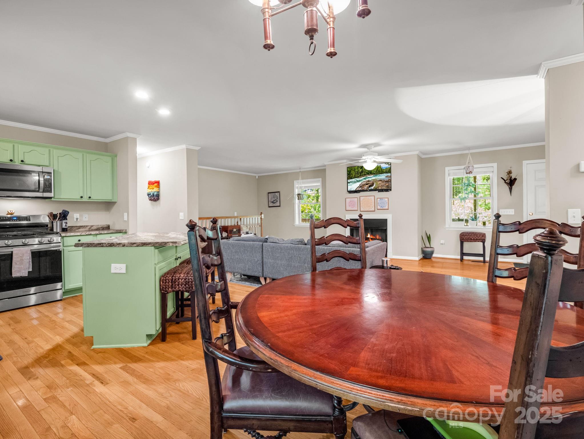 Gateway Mountain - Residential