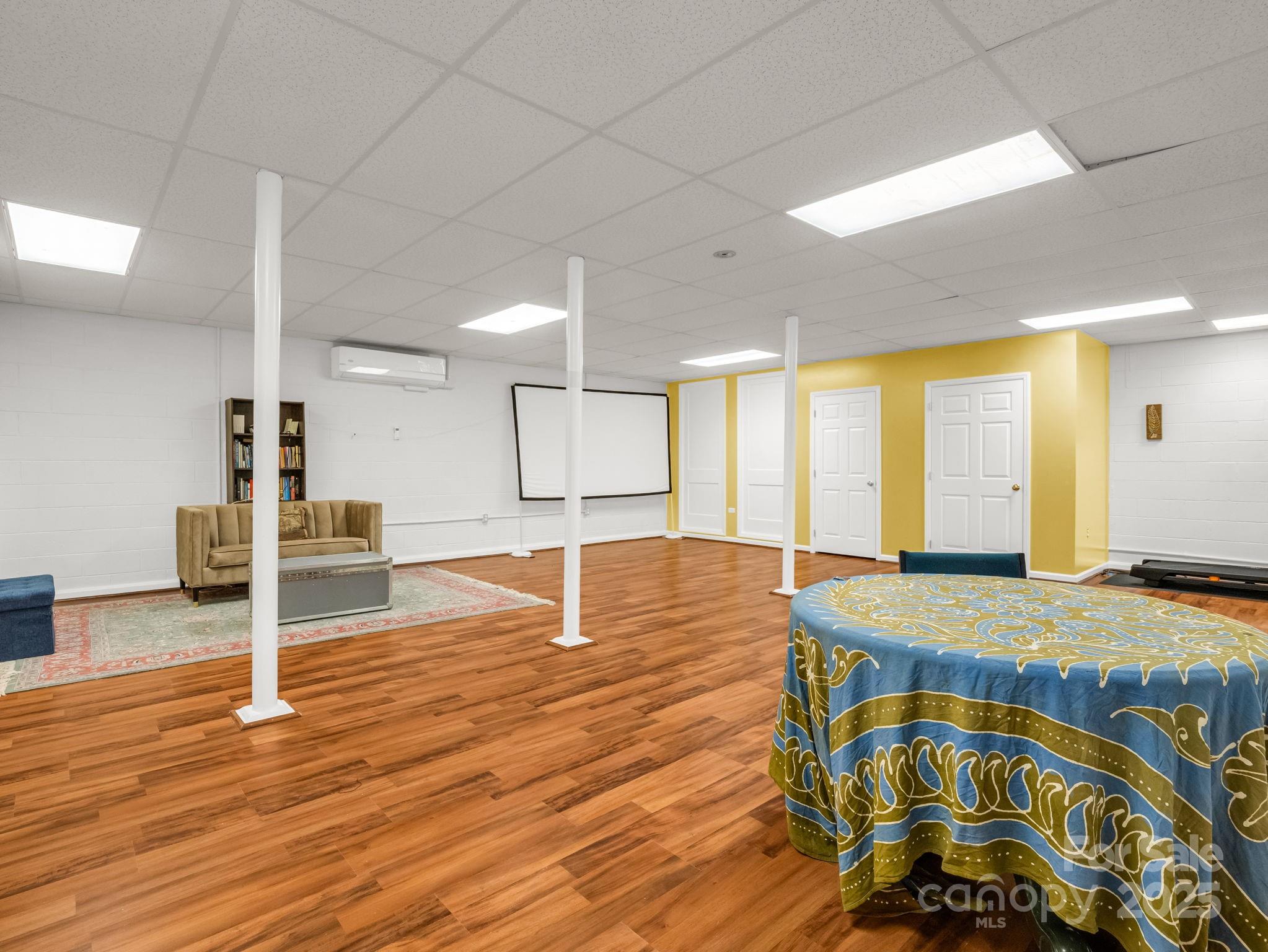 Gateway Mountain - Residential