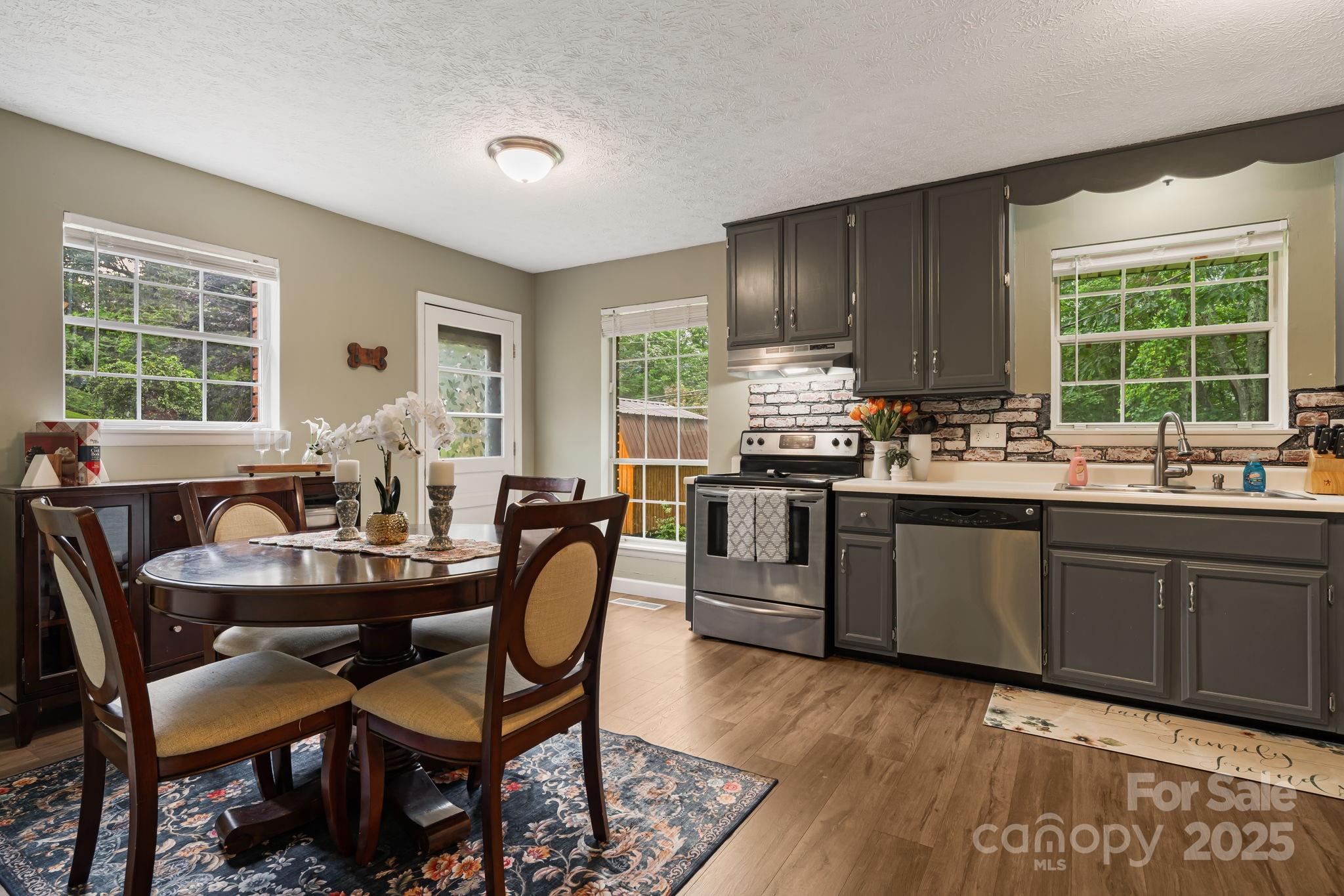 Midway Brook - Residential