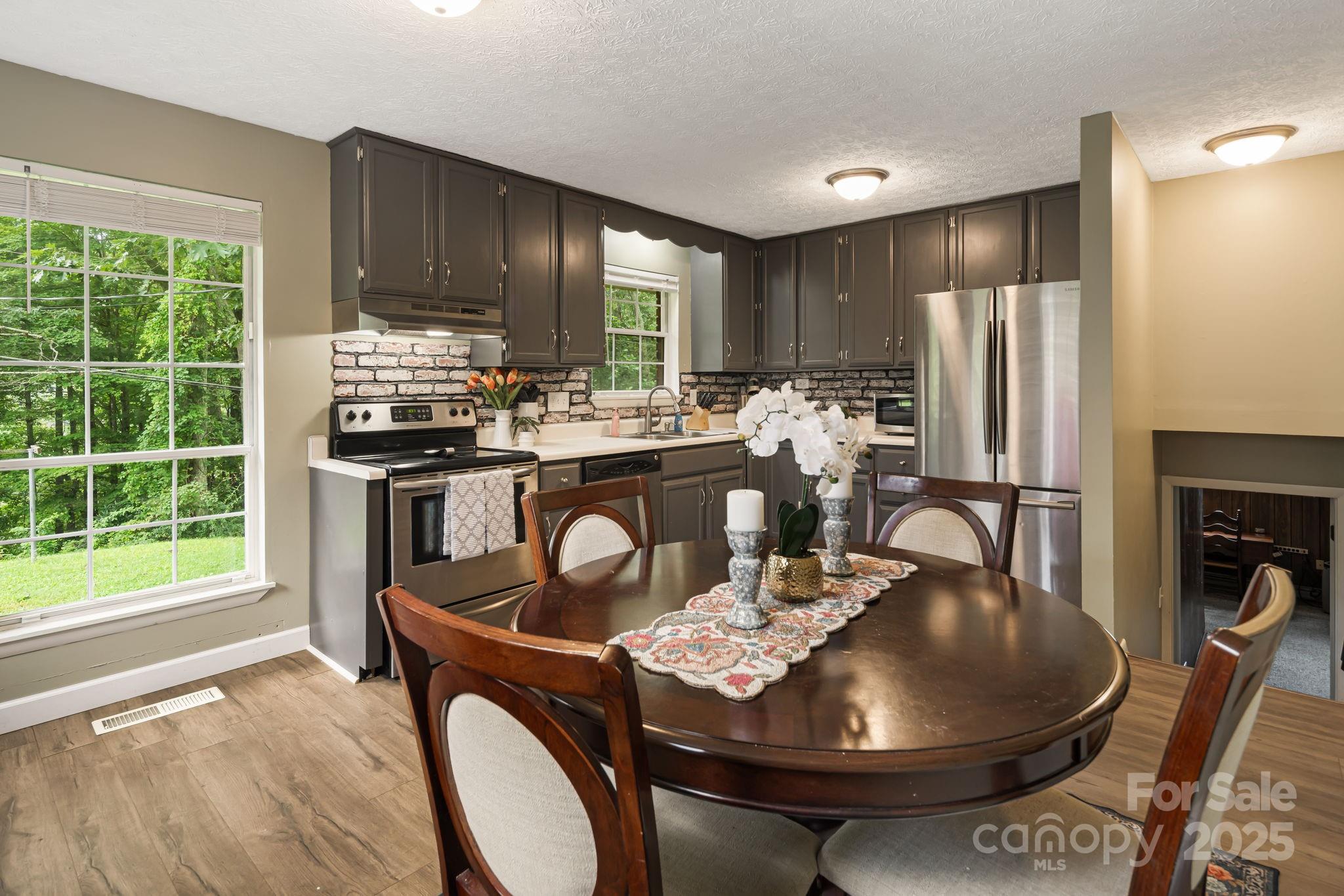 Midway Brook - Residential