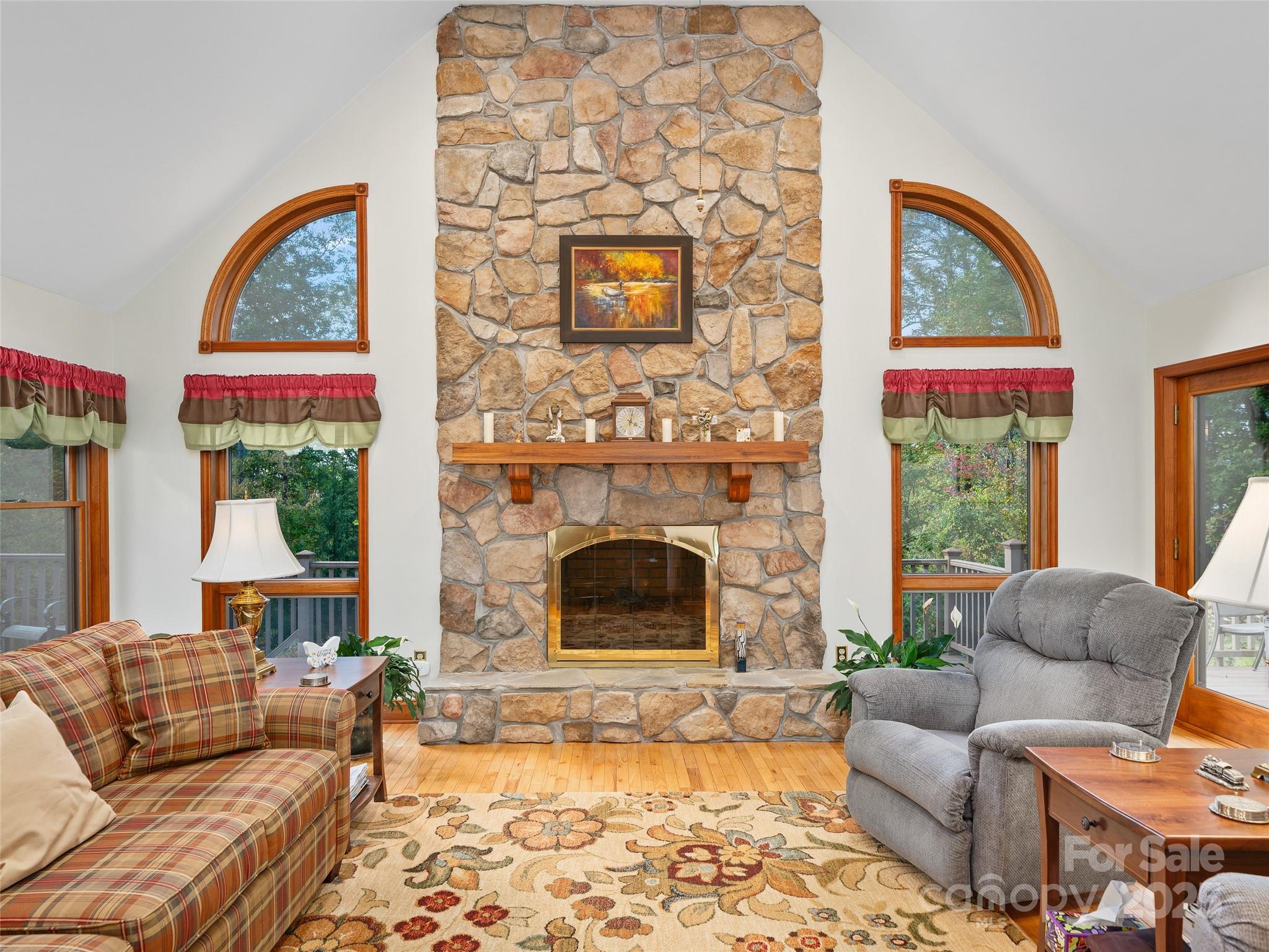 105 Bluebird Lane
