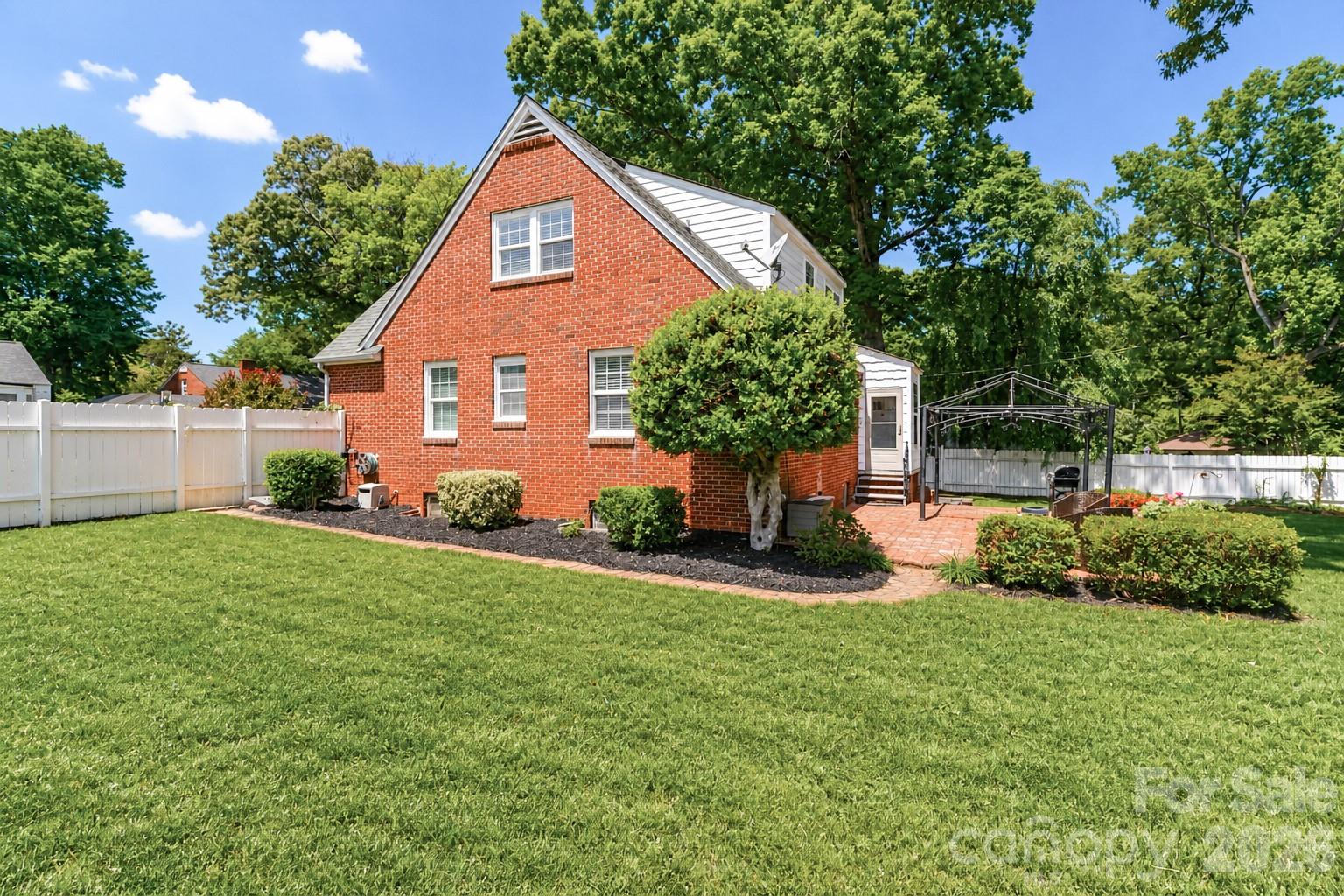 Forest Hills - Residential
