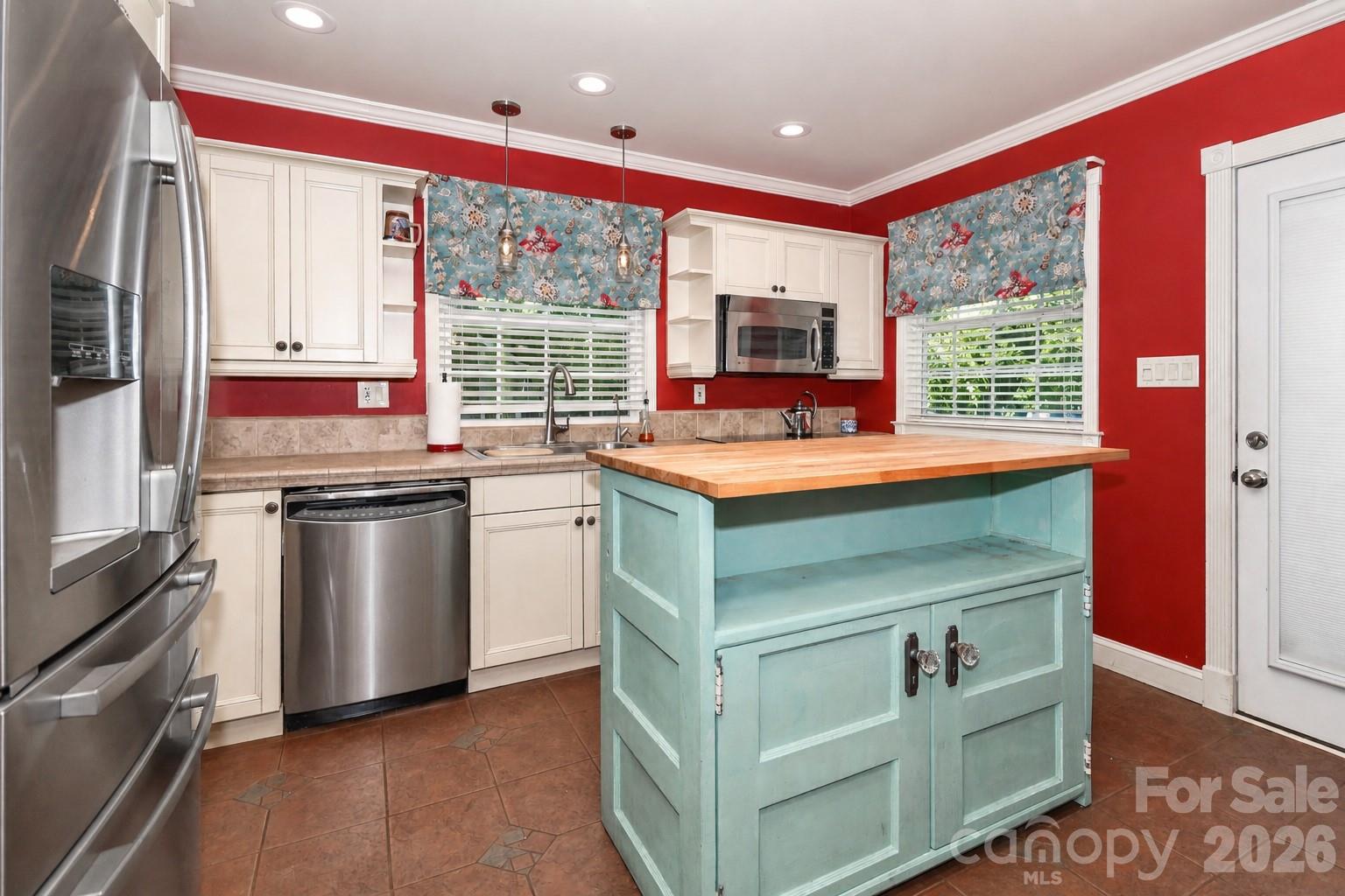 Forest Hills - Residential
