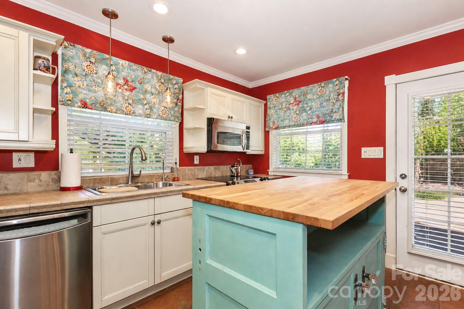 Forest Hills - Residential