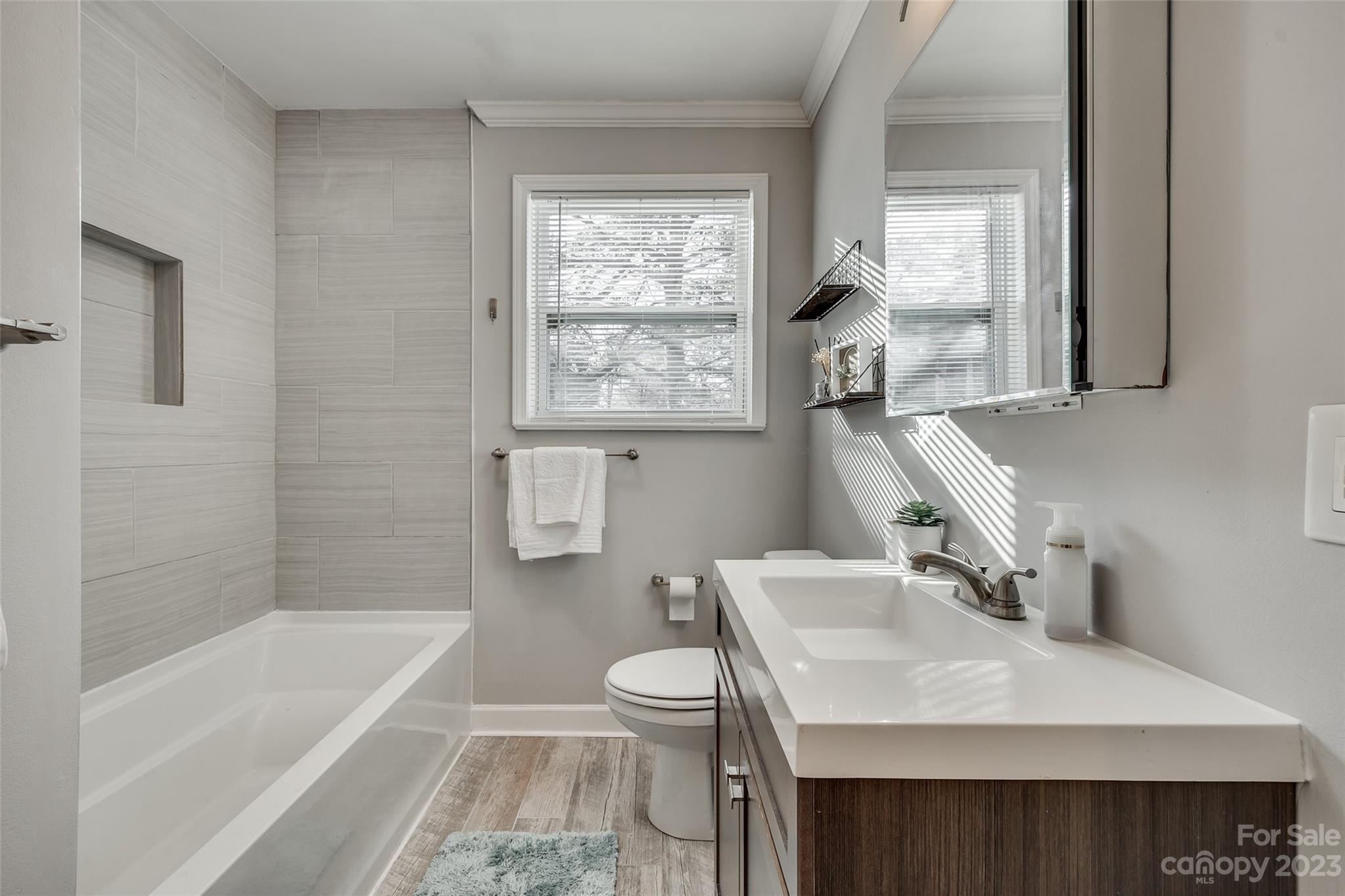 Country Club Estates - Residential