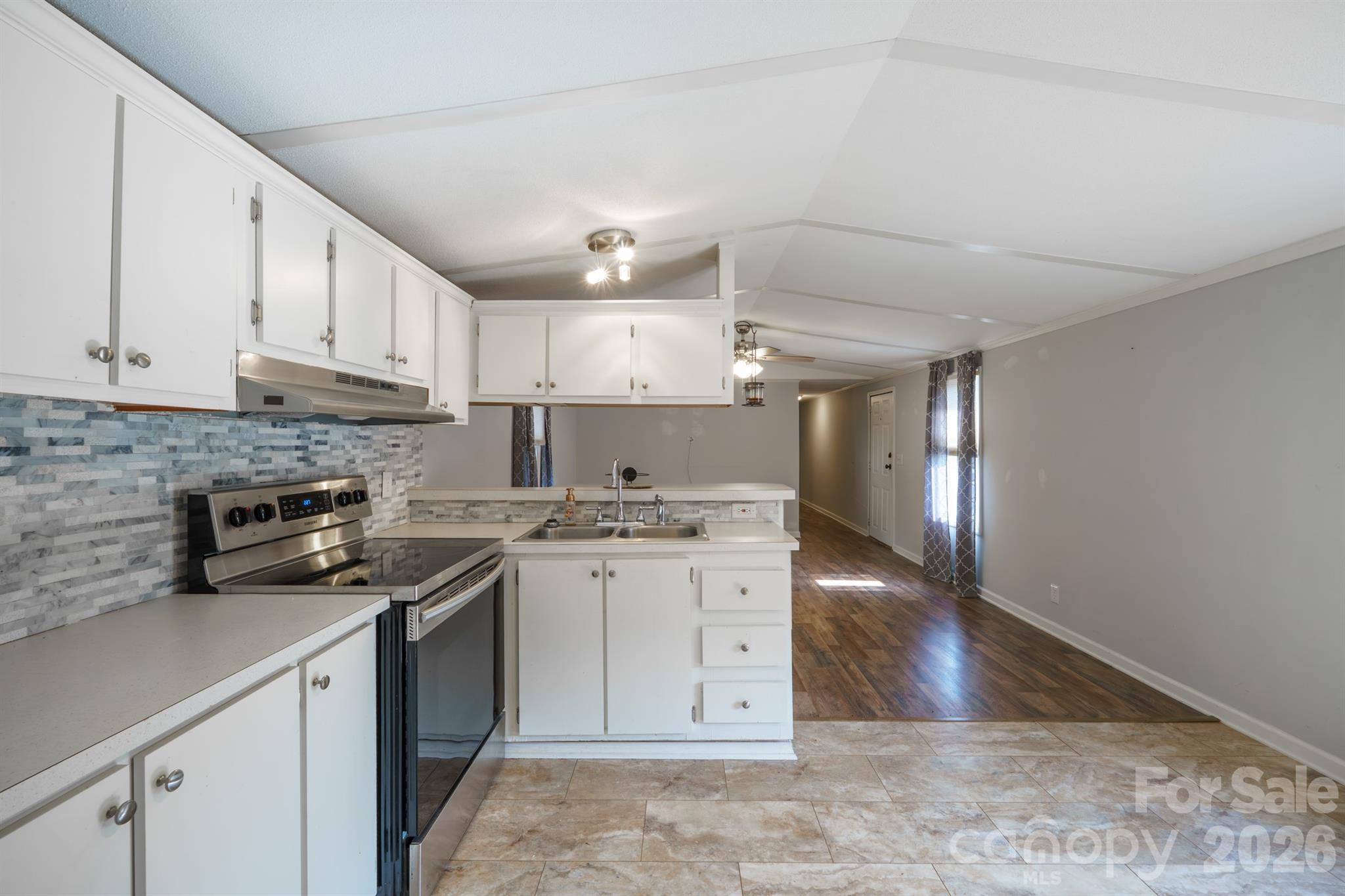 222 Summertree Drive