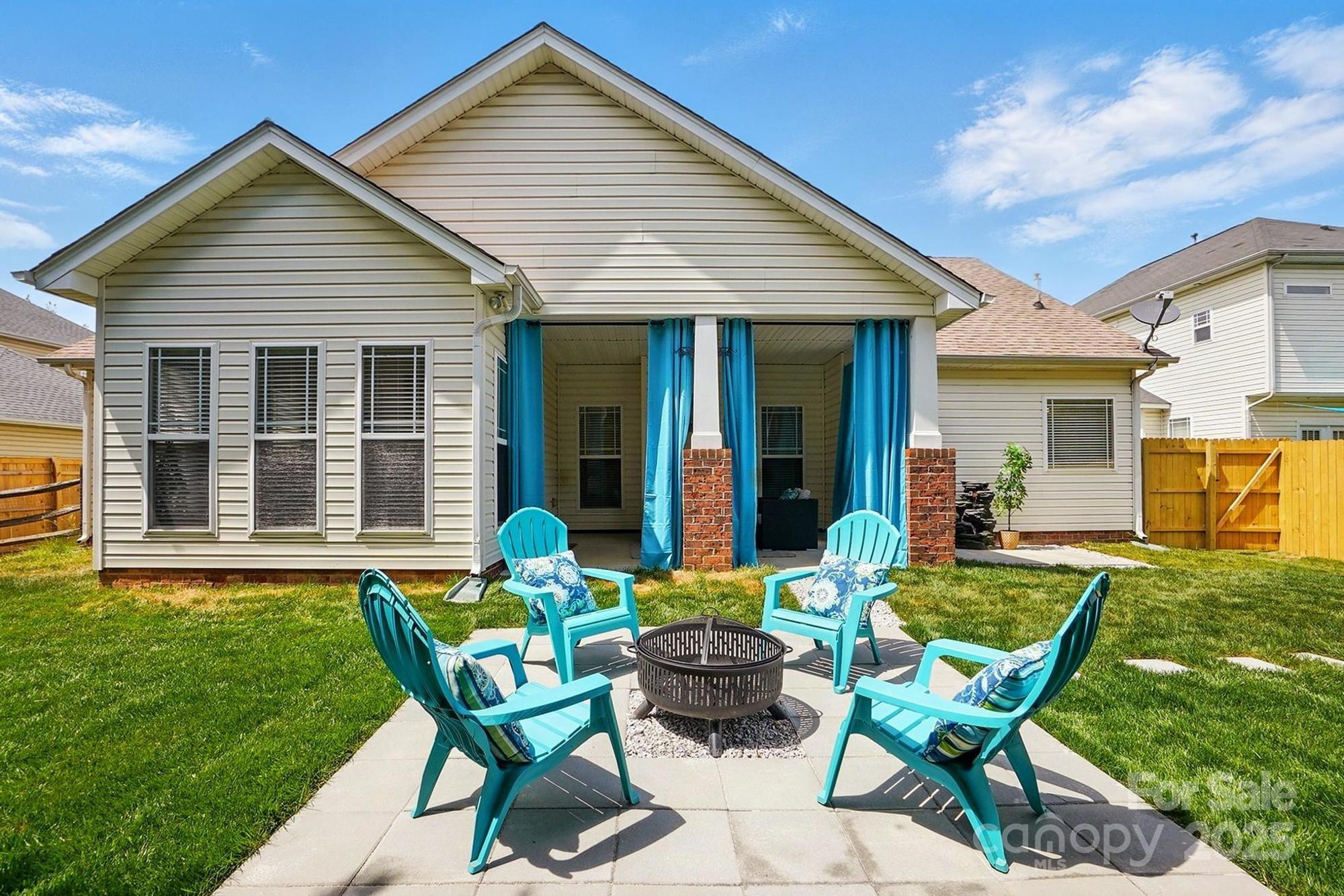 8726 Castle Cliff Drive
