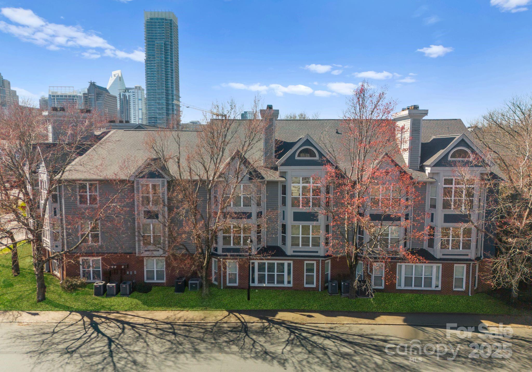 529 N Graham Street 2G