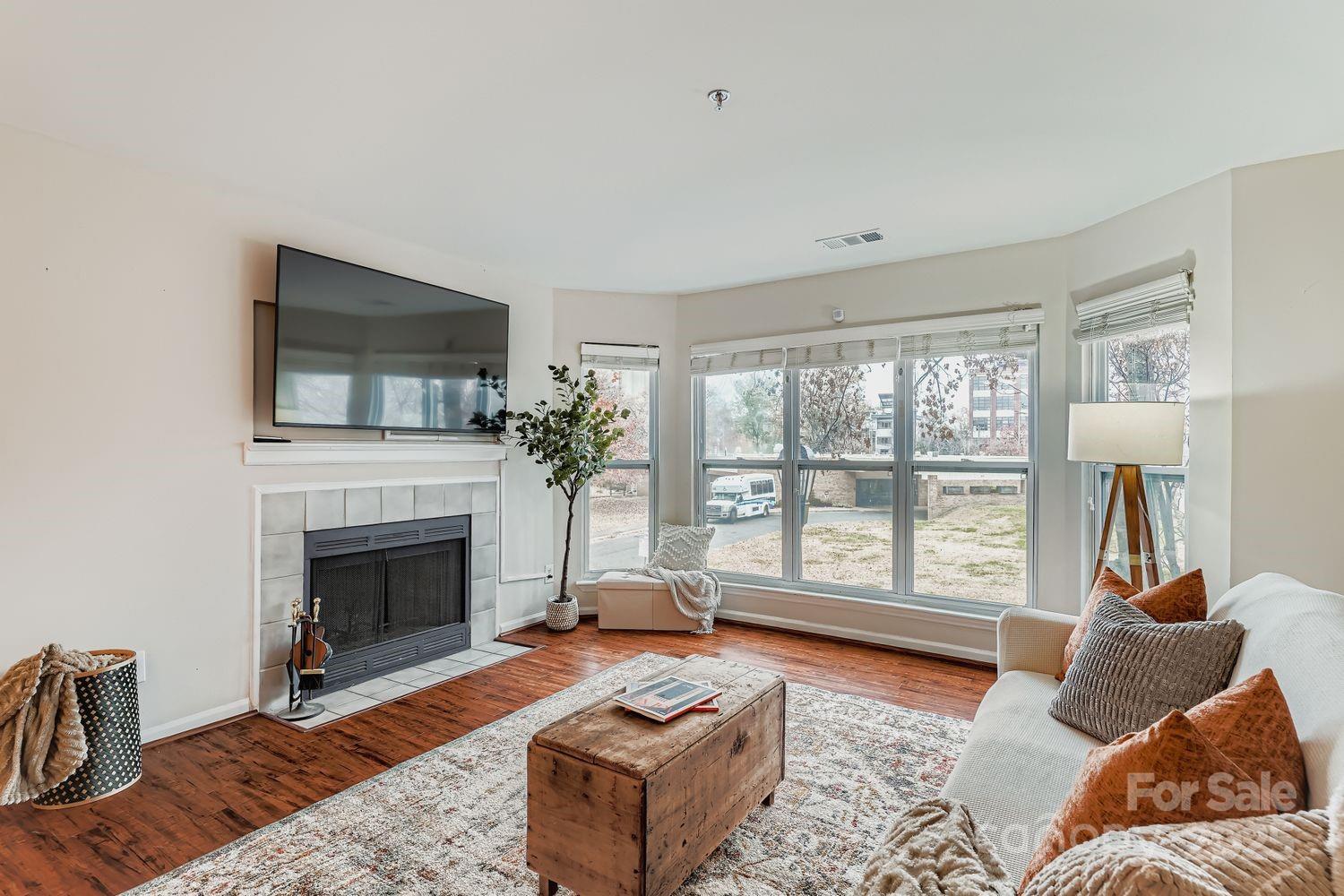 529 N Graham Street 2G