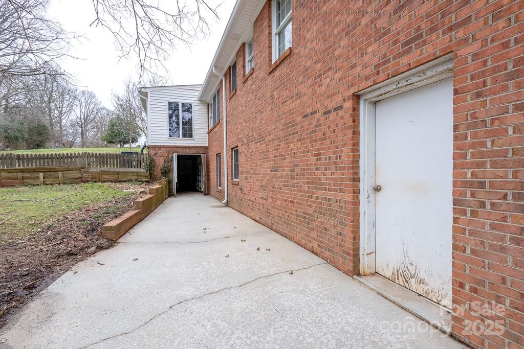 listing image 43