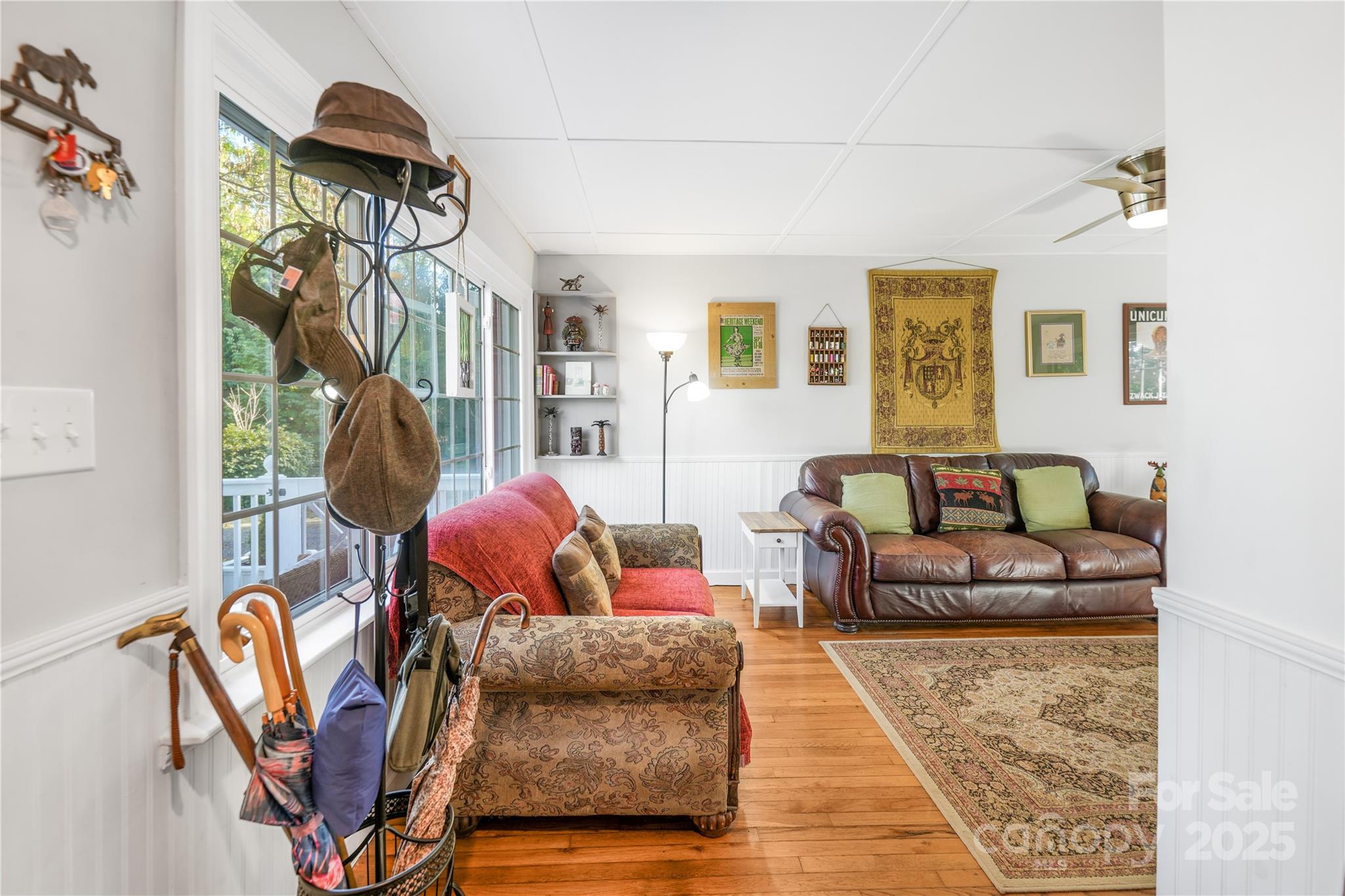 23 Laurel Loop