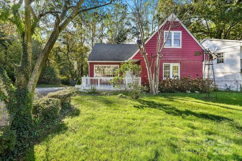 Photo of 23 Laurel Loop, Asheville, NC 28806 (MLS # 4307770)
