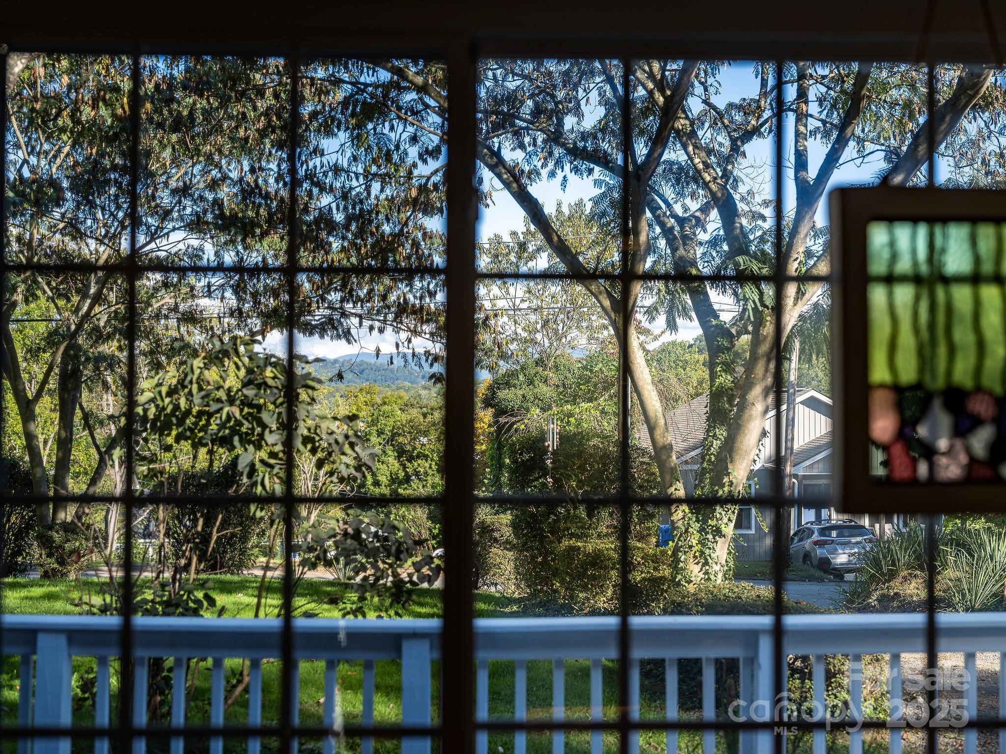 23 Laurel Loop