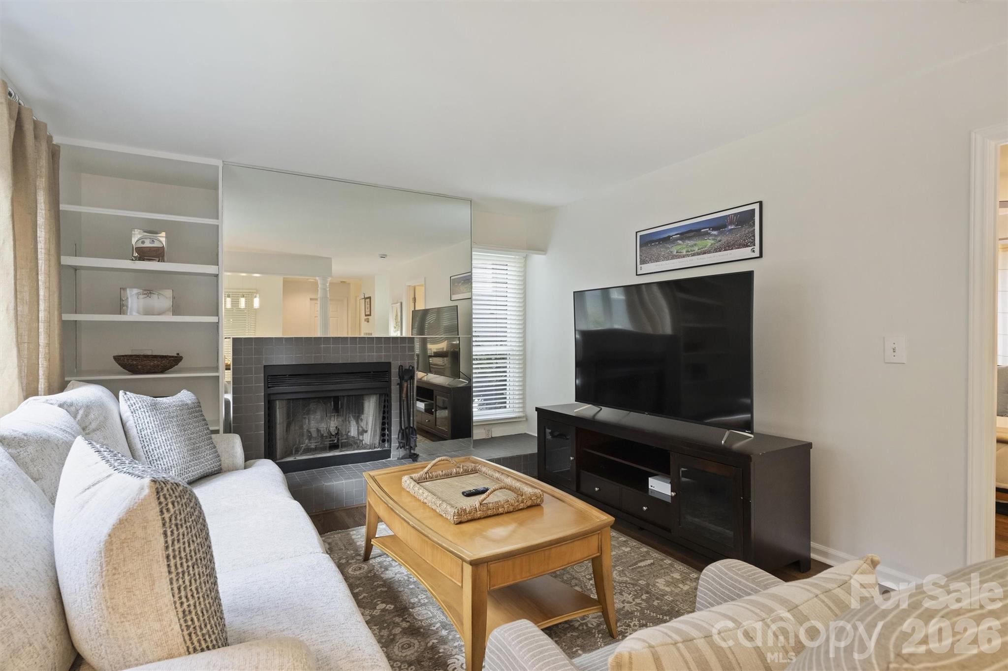 601 Queens Condominiums - Residential