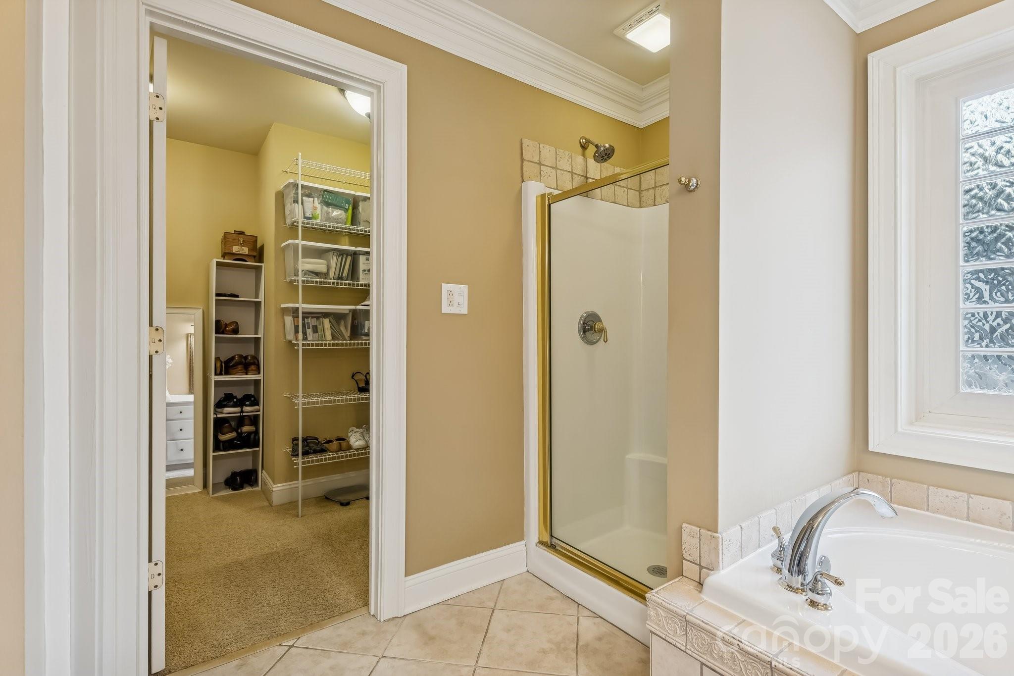 Saint Kidron - Residential