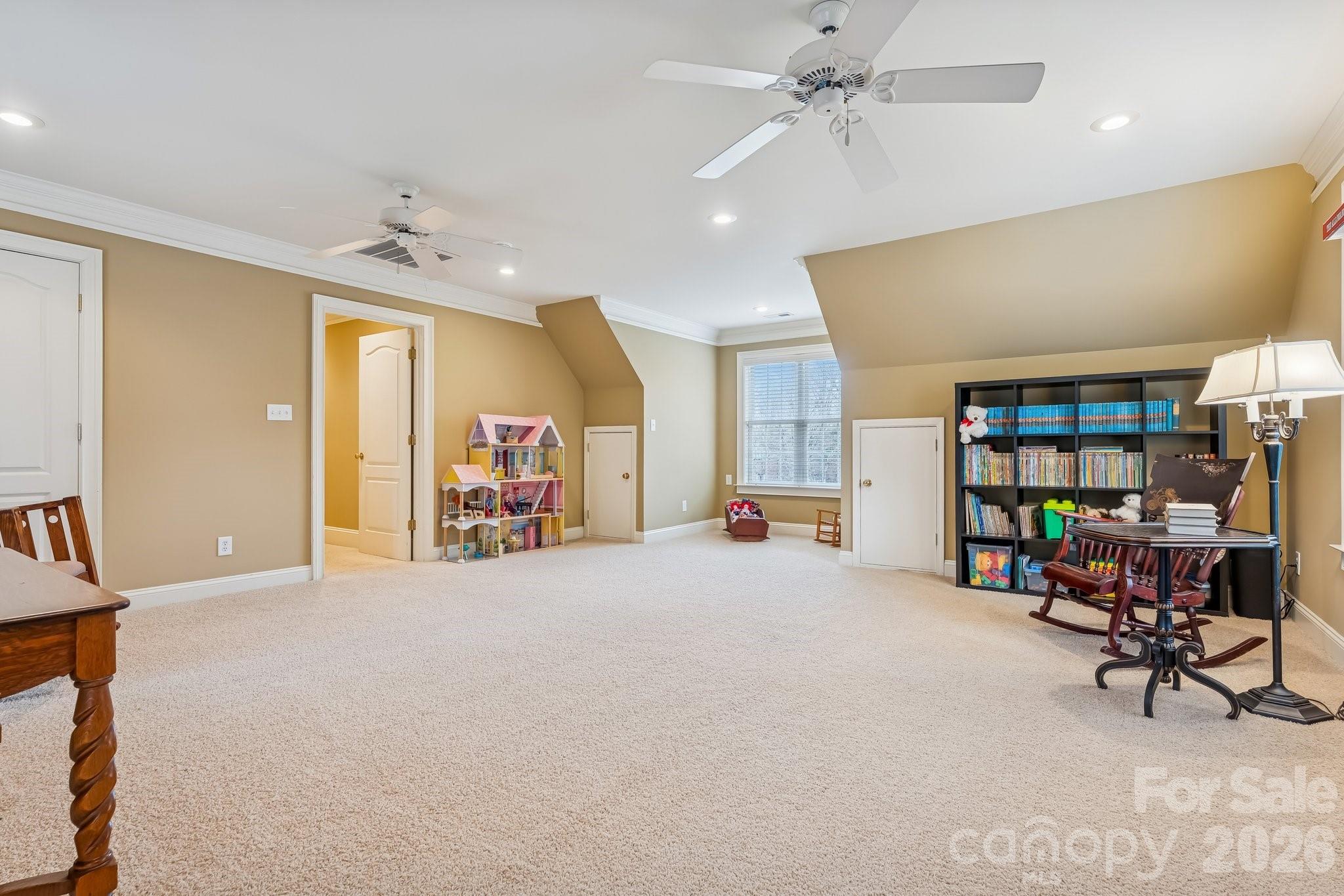 Saint Kidron - Residential