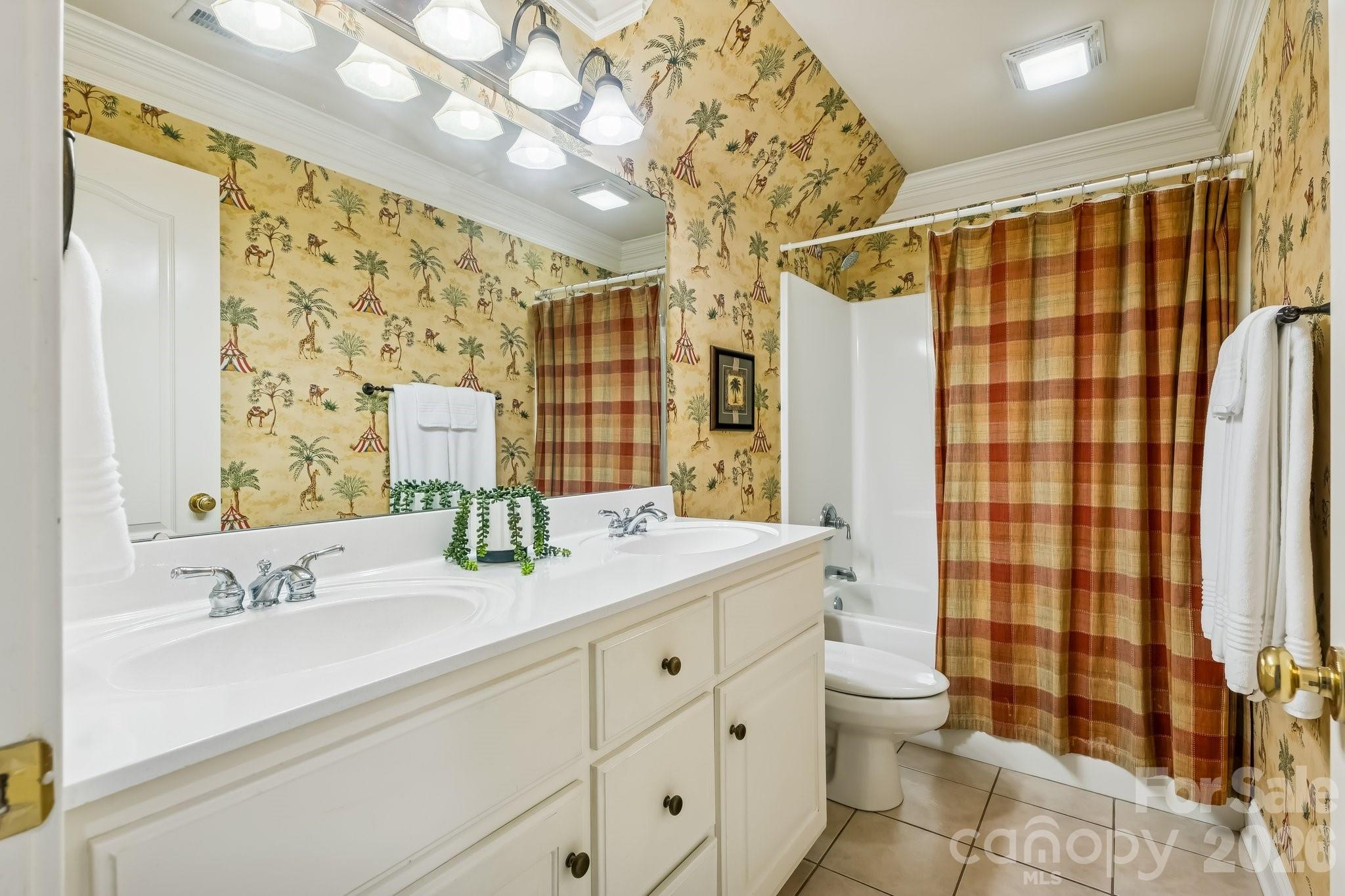 Saint Kidron - Residential